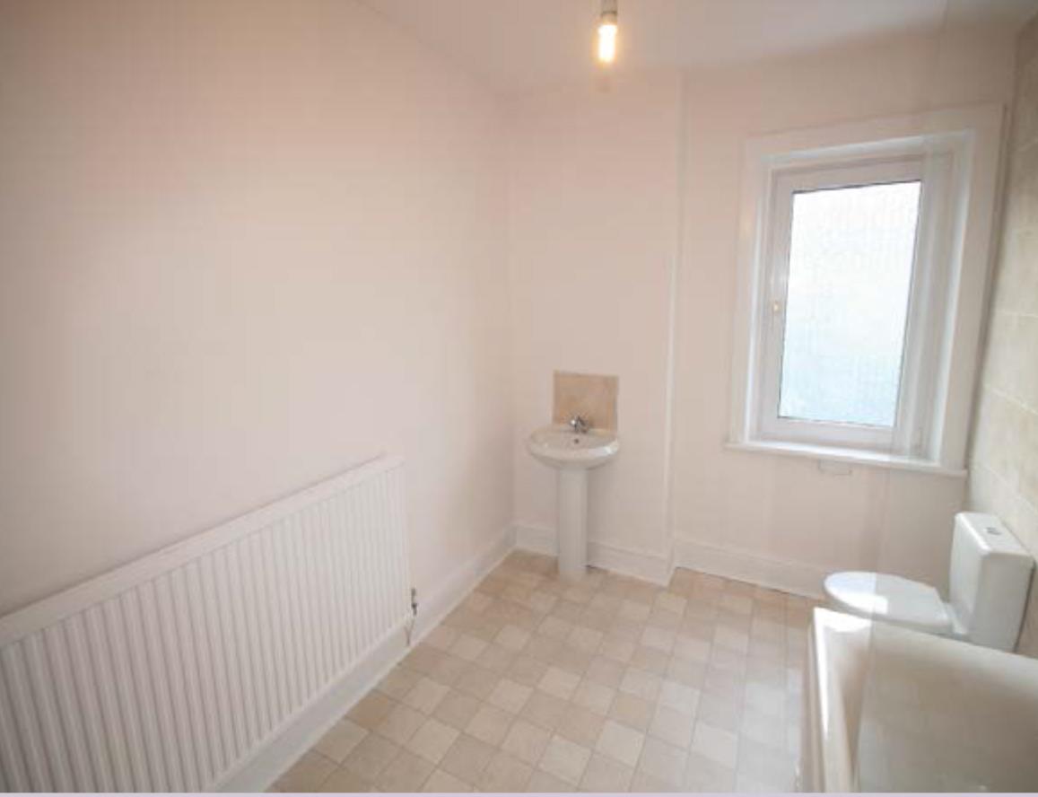 4 bedroom terraced house To Let in Barnoldswick - 12oakterracebarnoldswick-11.jpg